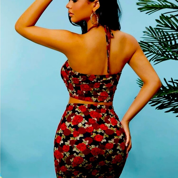 2 piece floral halter and skirt set - Picture 2 of 2